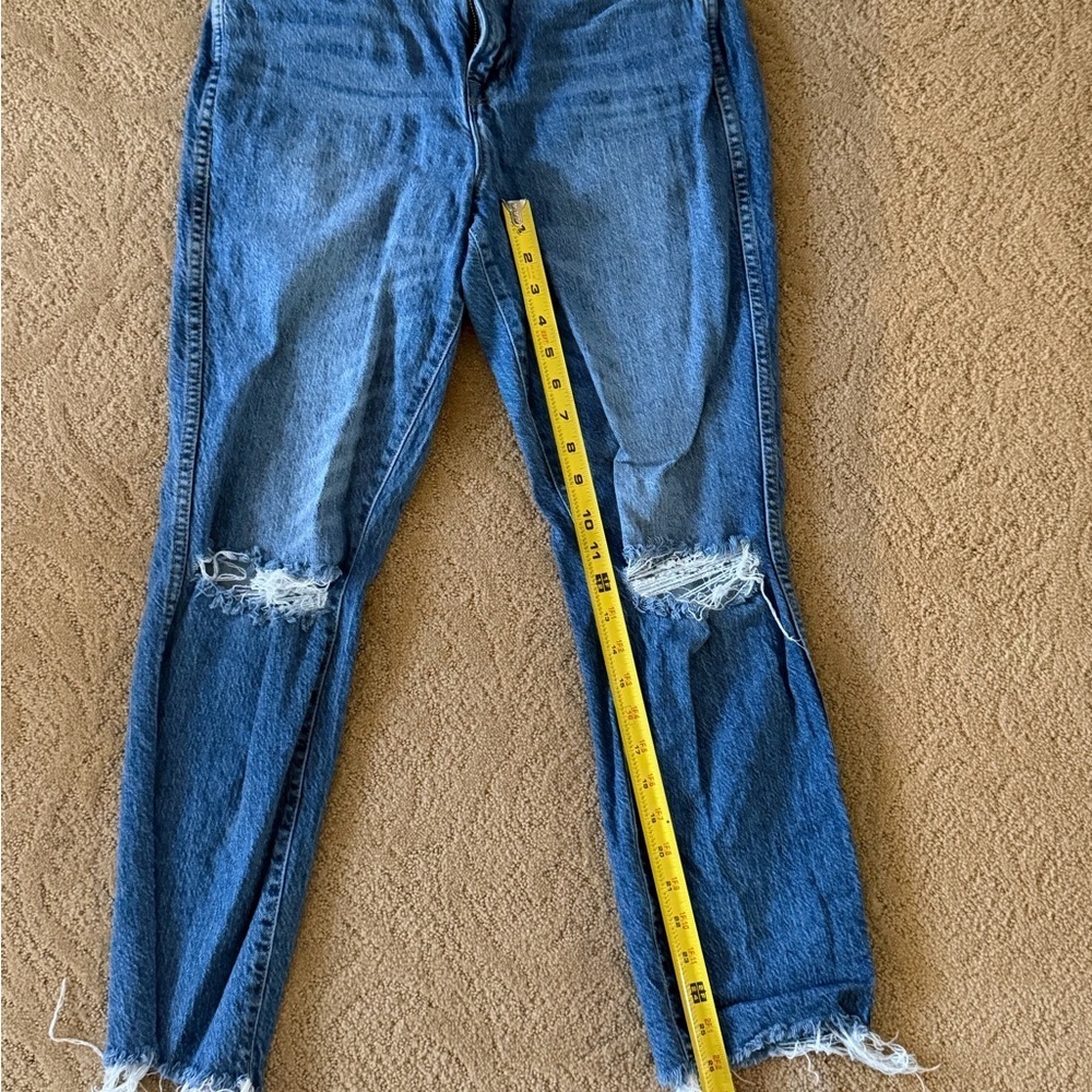 Good American Blue Straight Leg Jeans - Picture 4 of 8